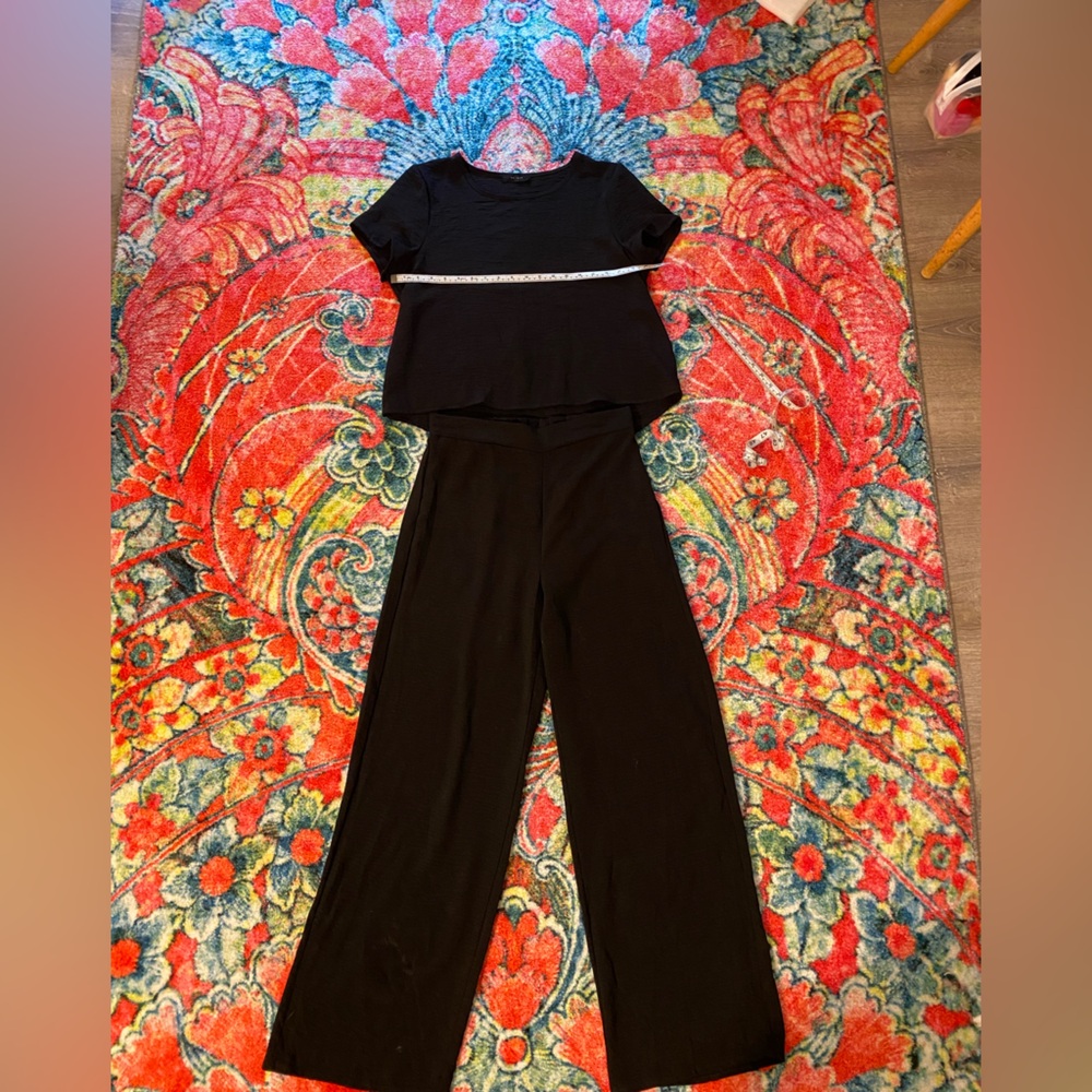 Black two-piece short sleeve top and palazzo pants 21 saints jumpsuit